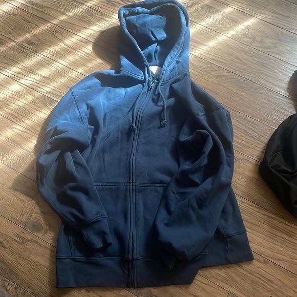 TNA COZY AF SWEATER!!!! - Picture 1 of 4